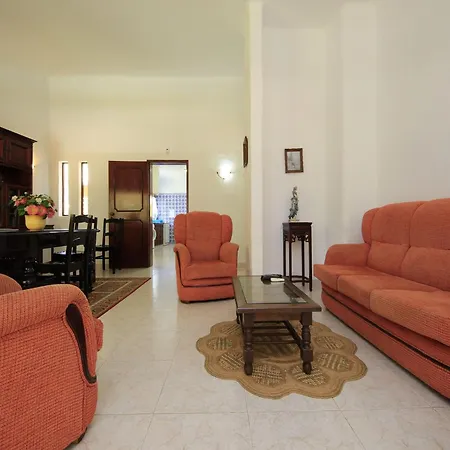 Portuguese Rustic Style With Private Pool Vilamoura